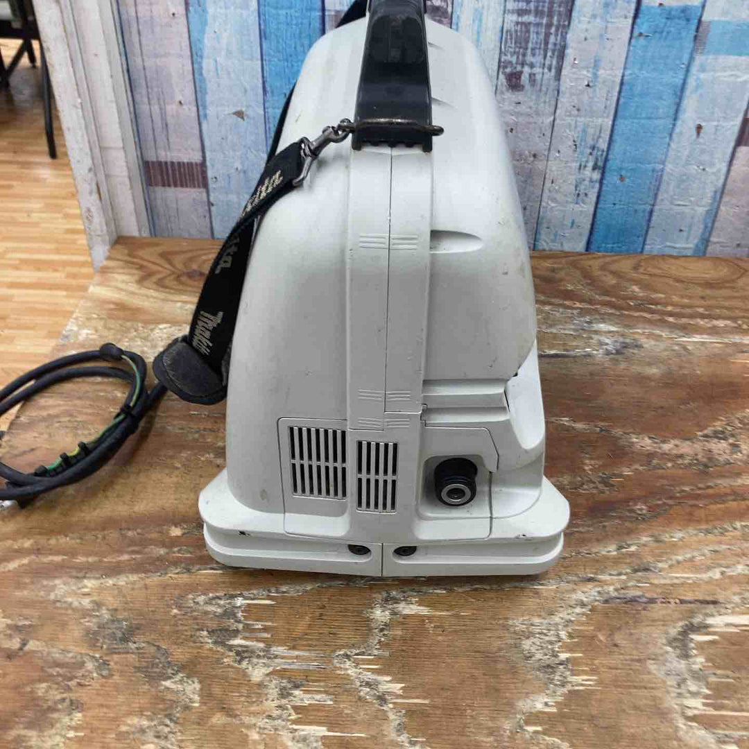 ★マキタ(makita) エアコンプレッサー AC700【柏店】