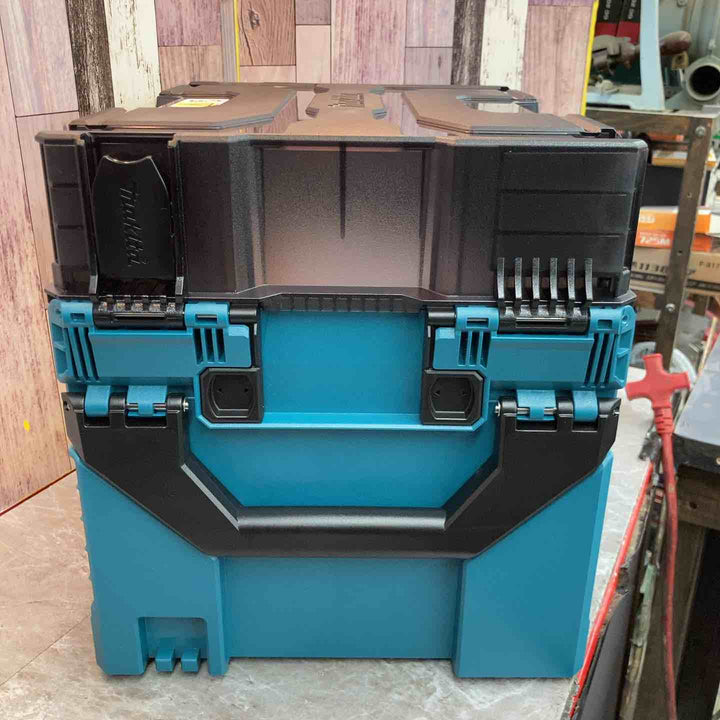★マキタ(makita) 多口充電器 BCC01 A-78346【八潮店】