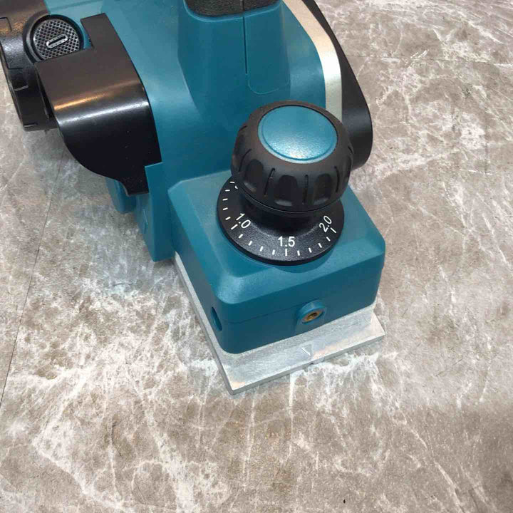 ★マキタ(makita) コードレスカンナ KP180DZ【八潮店】