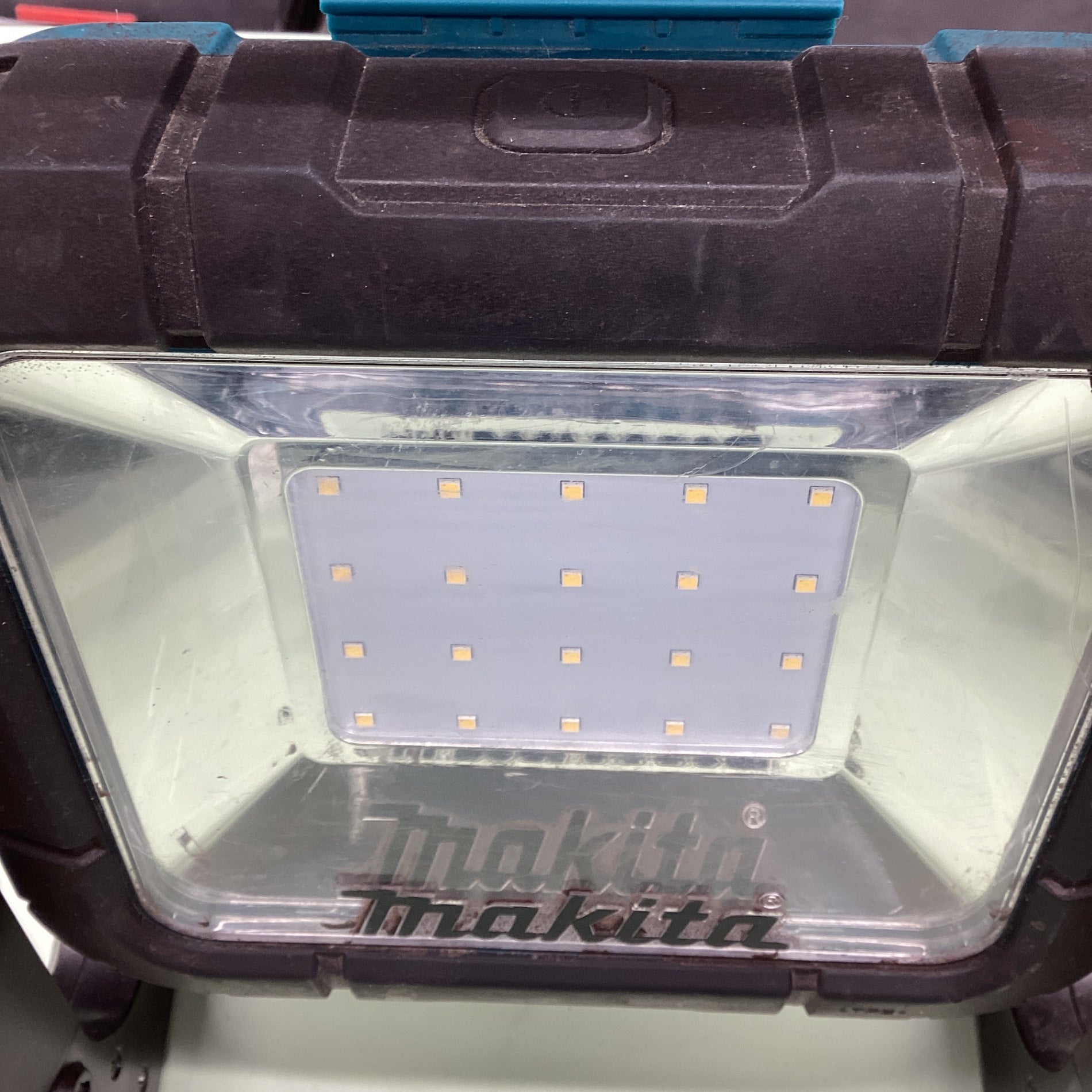 ☆マキタ(makita) コードレスLEDスタンドライト ML805【越谷店