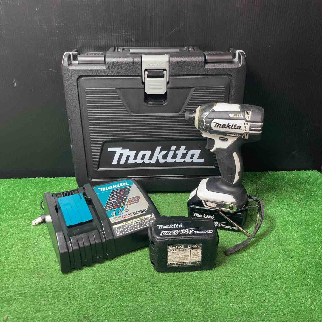【中古品】★マキタ(makita) コードレスインパクトドライバー TD149DZW バッテリー2個、充電器付き【岩槻店】