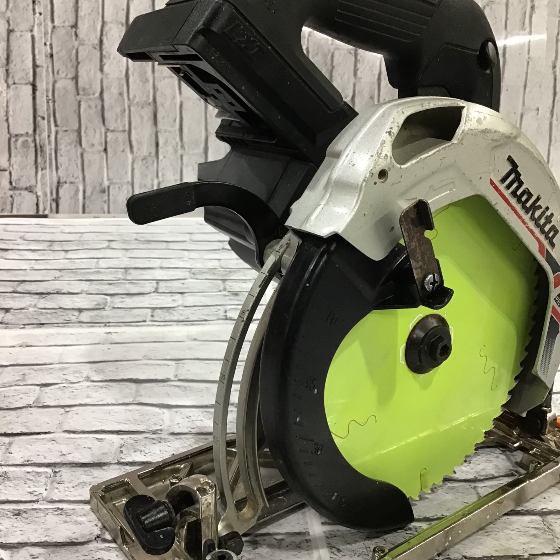 ☆マキタ(makita) コードレス丸のこ HS631DZB【川口店】 – アクト