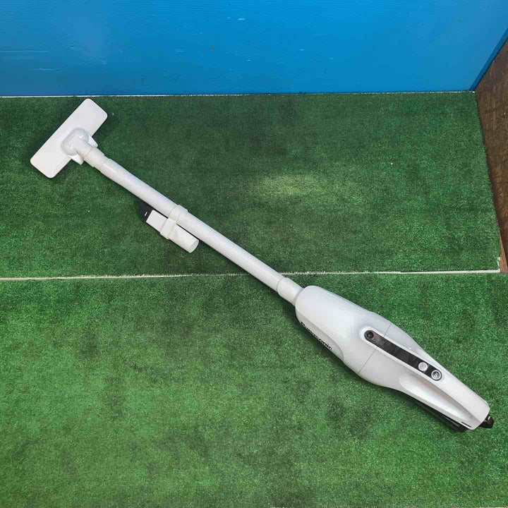 【中古品】パナソニック 充電スティッククリーナーEZ37A3デュアル(14.4V/18V対応)45W(18V使用時) EZ37A3LJ1F-W【岩槻店】