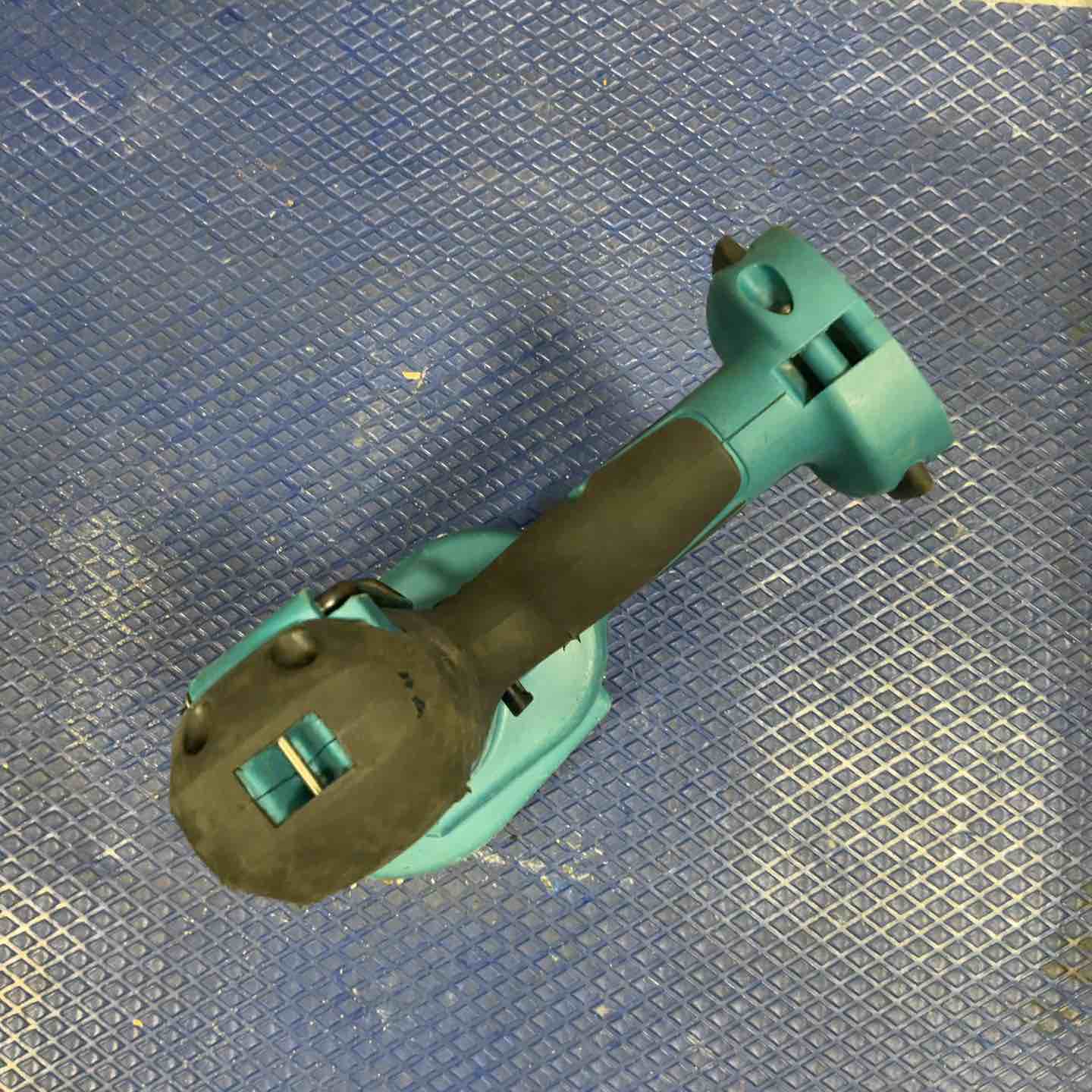 ☆マキタ(makita) コードレス全ネジカッター SC101DZ【草加店