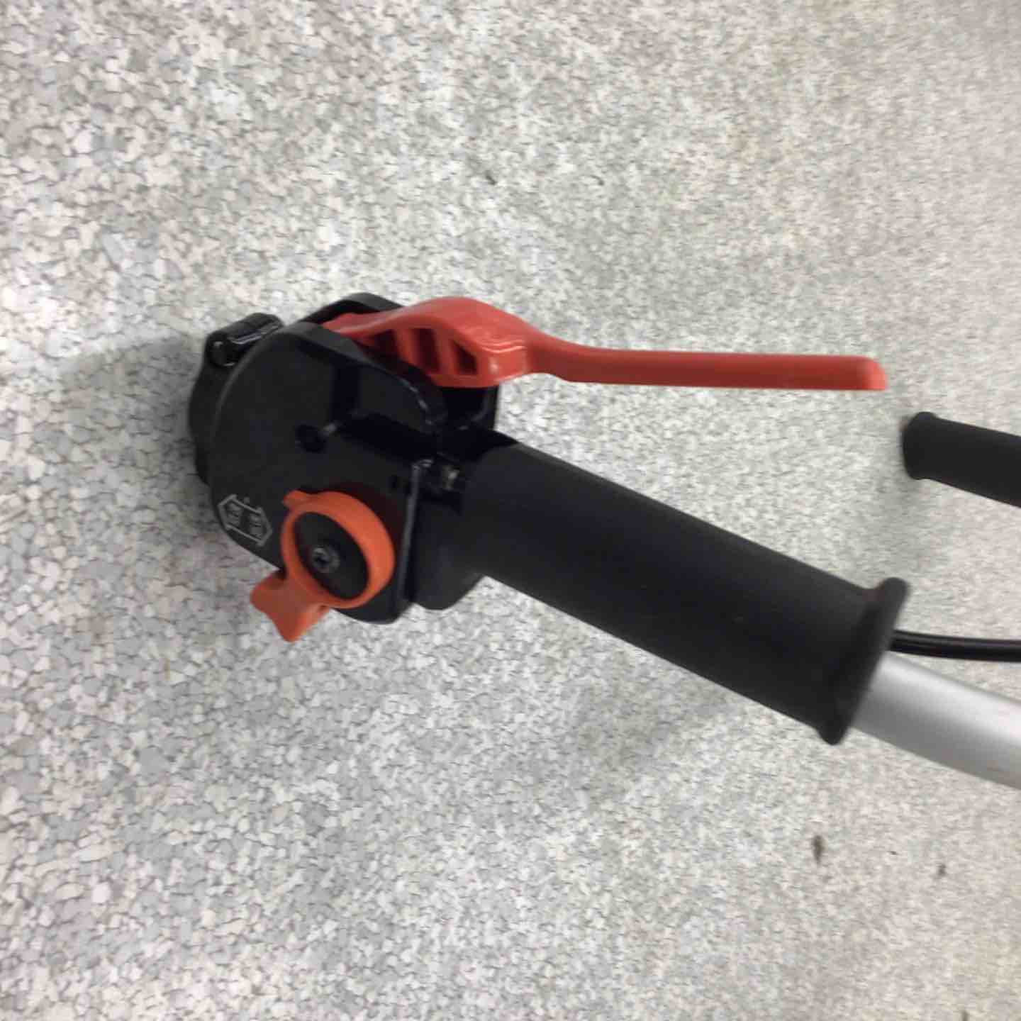 店頭受取り限定】◇丸山(BIG-M) エンジン刈払機 KC20NX【八潮店