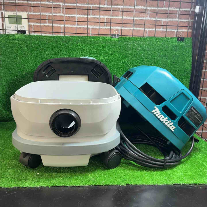 【中古品】 マキタ(makita) 集じん機 乾式 VC0830 連動機能【藤沢店】
