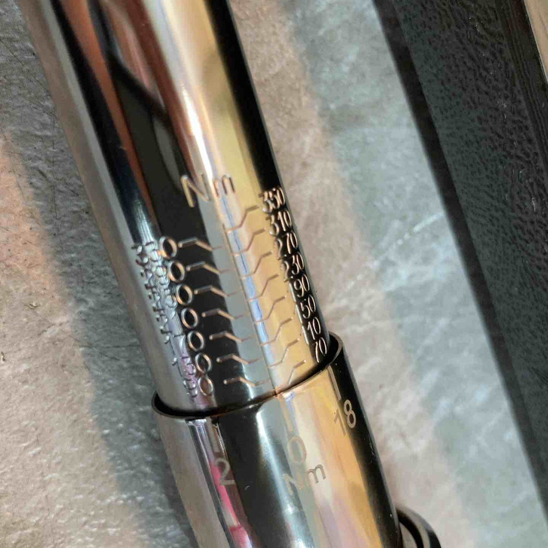 Snap-on スナップオン 1/2 (12.7mm) ダイヤル式トルクレンチ QE3RN350 黒 ブラック【八潮店】