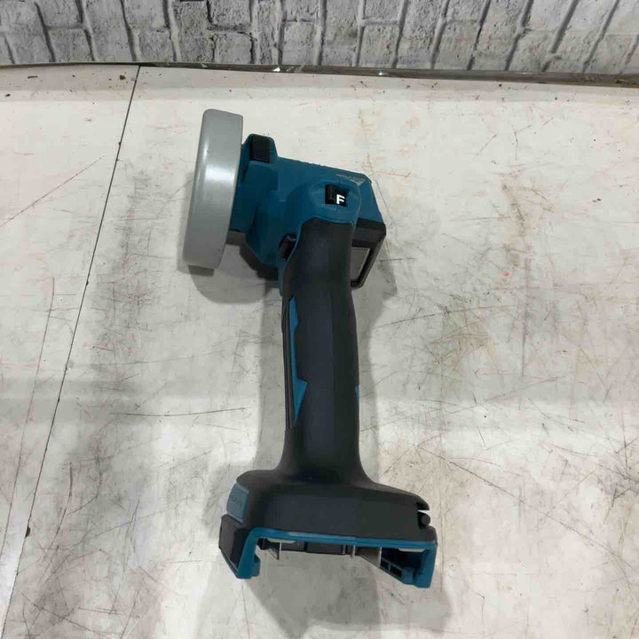 ★マキタ(makita) 76mmコードレスコンパクトカッタ MC300DZ【川口店】