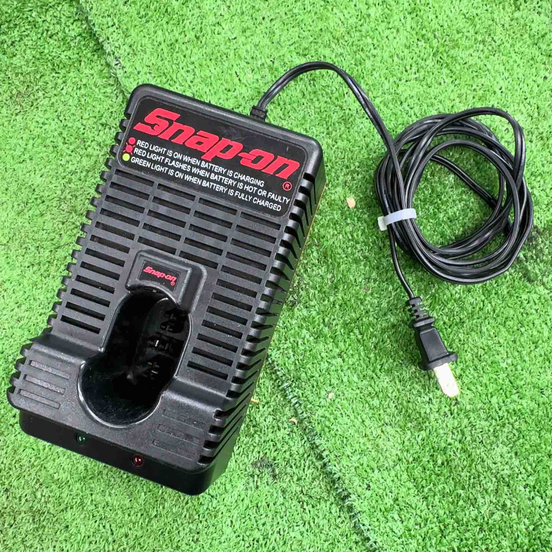 【現状品】 Snap-on スナップオン 18V インパクトレンチ コードレスライト セット 現状品 【桶川店】