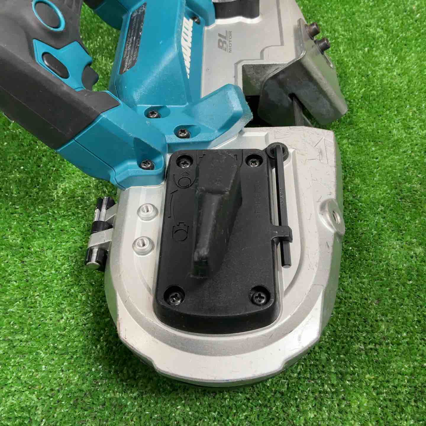 ★マキタ(makita) コードレスポータブルバンドソー PB184DZ【草加店】 ☆マキタ(makita) コードレスポータブルバンドソー PB184DZ【草加店