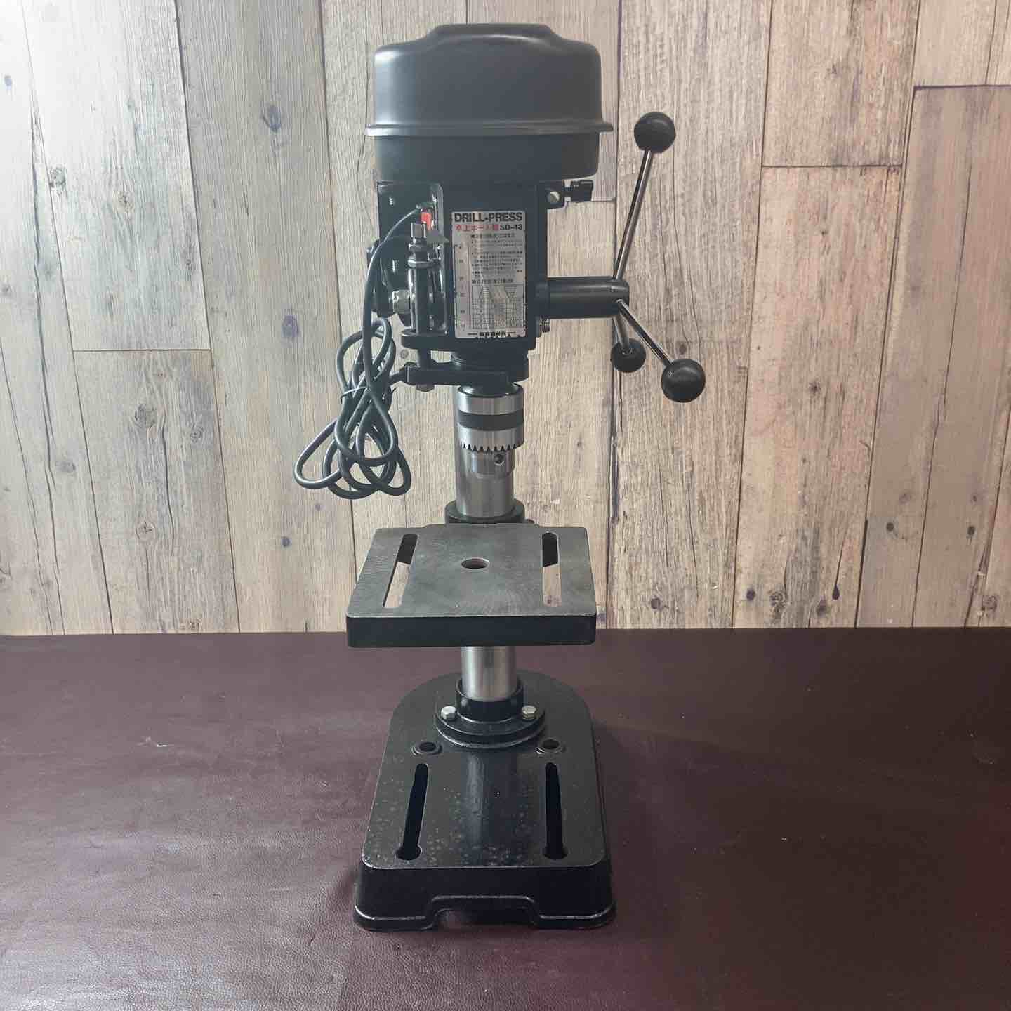 SHINKO 新興製作所 SD-13 卓上ボール盤【野田愛宕店】【店頭取引限定】【中古】IT0U5WO8LZLU 中古品】 新興製作所(SHINKO) 卓上ボール盤 SD-13 バイス付属 【東大和