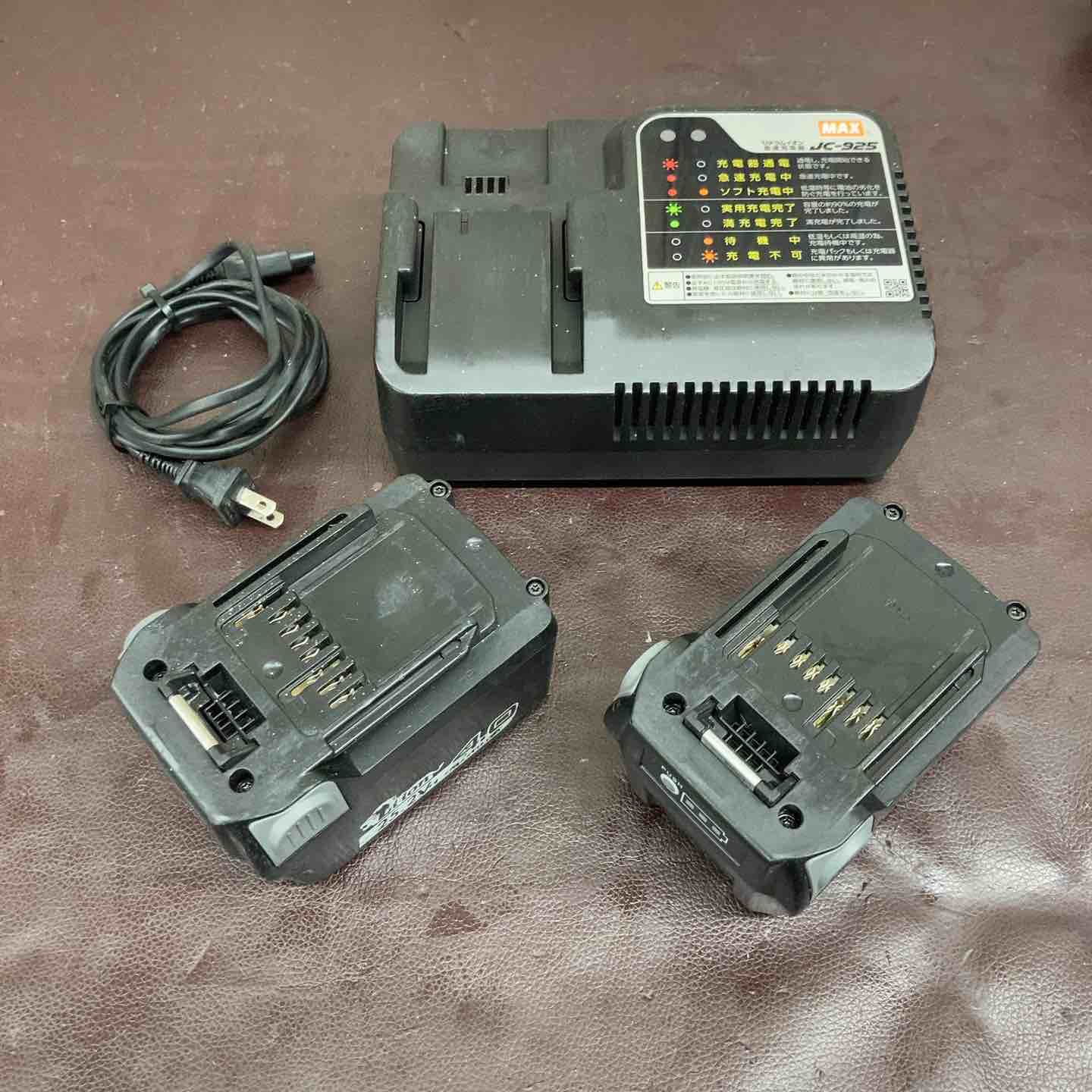 中古品】 マックス(MAX) コードレスハンマドリル PJ-R266-B2C/40A