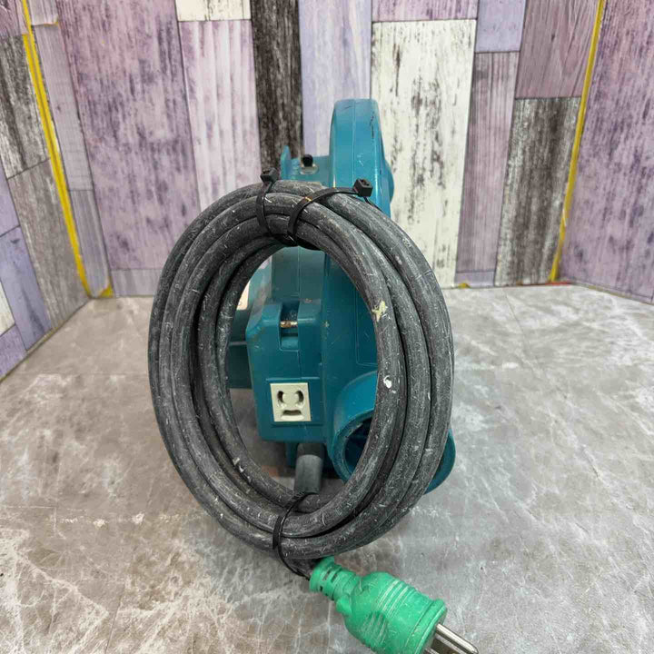 ★マキタ(makita) 小型集じん機 乾式 450(P)【八潮店】