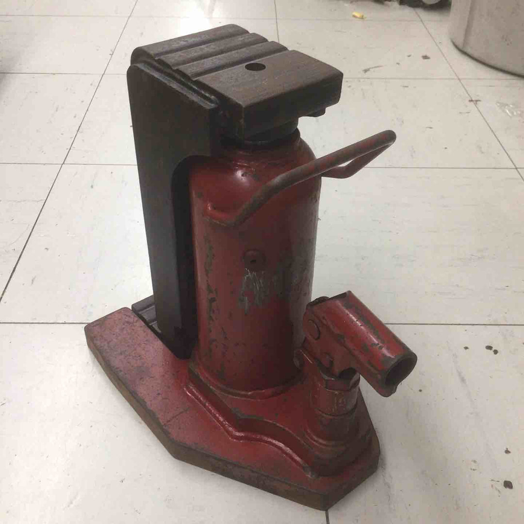 【現状品 / 店頭受取り限定】 イーグル/EAGLE レバー回転・安全弁付爪つきジャッキ 爪能力5ｔ G-100 【鴻巣店】