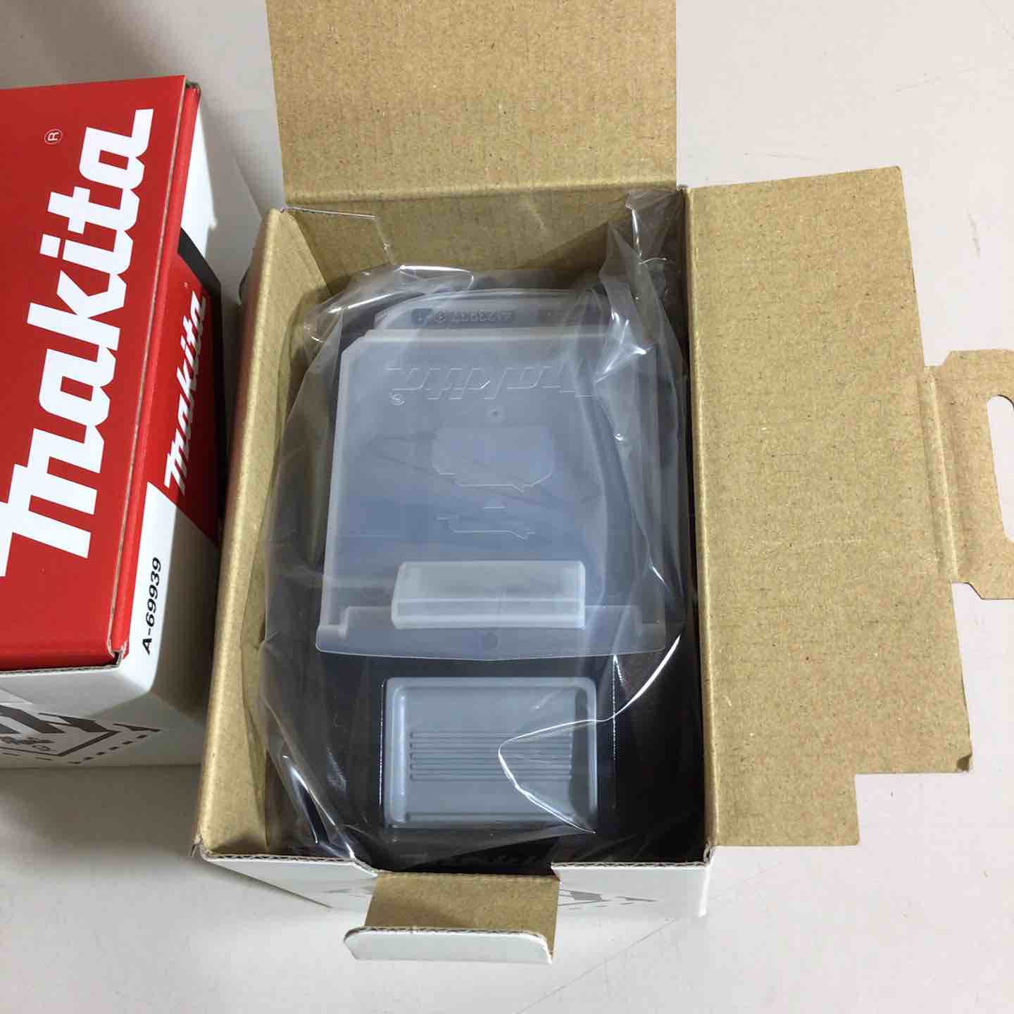 未使用品】☆純正品☆マキタ(makita) リチウムイオンバッテリー
