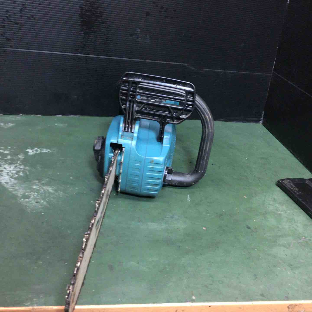 ★マキタ(makita) コードレスチェーンソー MUC353DZ【戸田店】