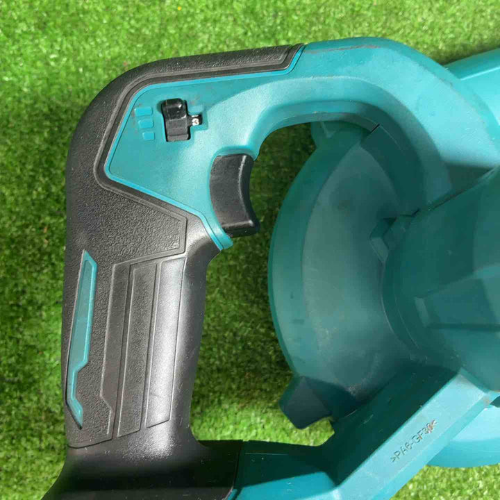 【藤沢店】マキタ(makita) コードレスブロワ UB002GZ