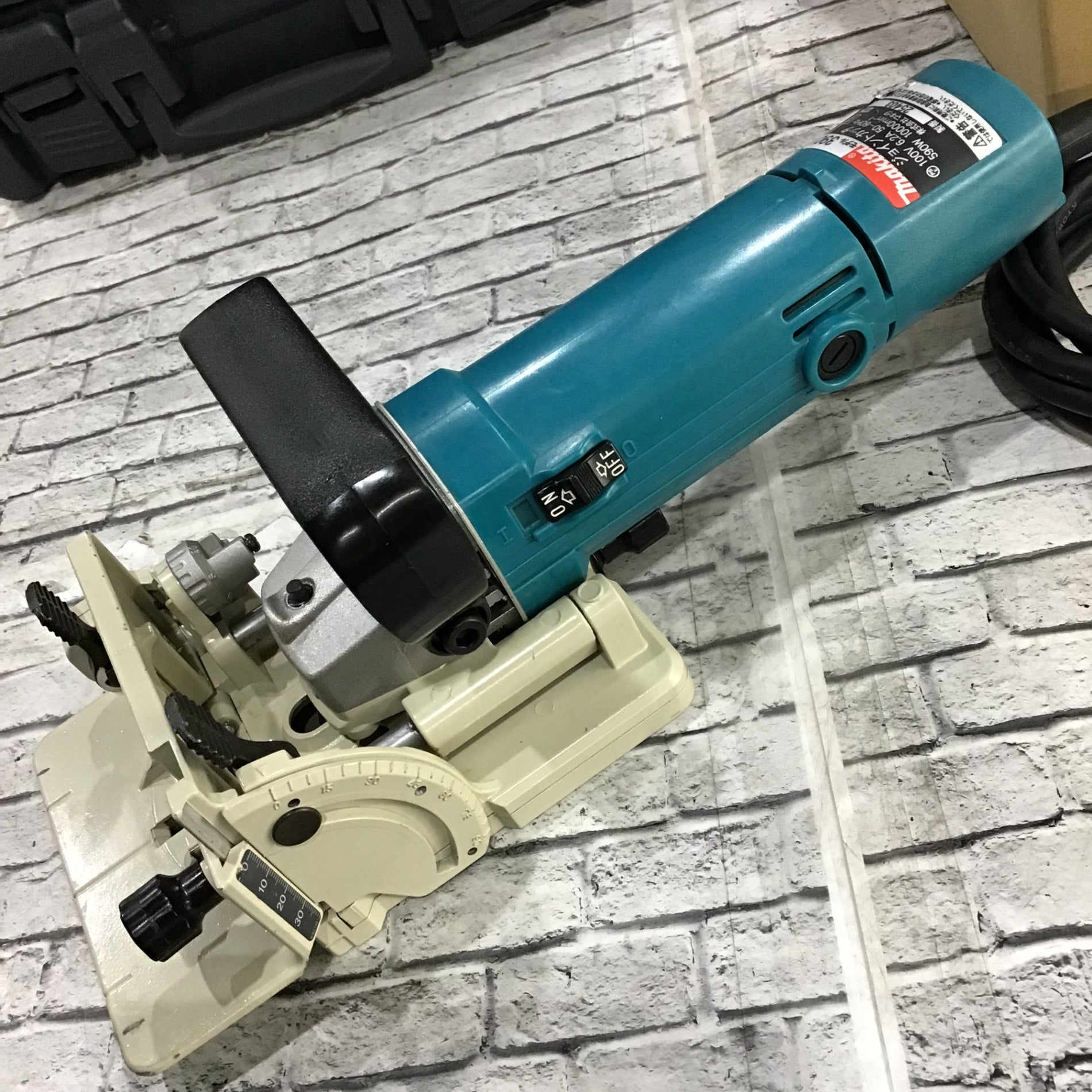 MAKITA マキタ ジョイントカッタ 3901 ケース付 マキタ makita ジョイントカッタ 3901の中古 中古C傷汚れあり 《埼玉