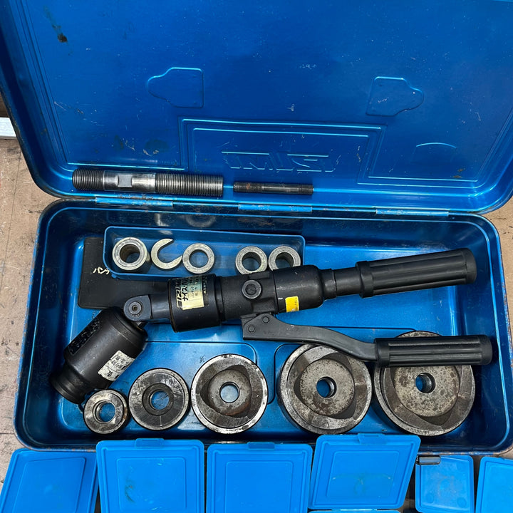 〇泉精器(IZUMI)  手動油圧式パンチャ SH-5PD ナイスパンチ　コマ12個（9.25.28.31.36.39.42.51.54.63.75.82）【草加店】