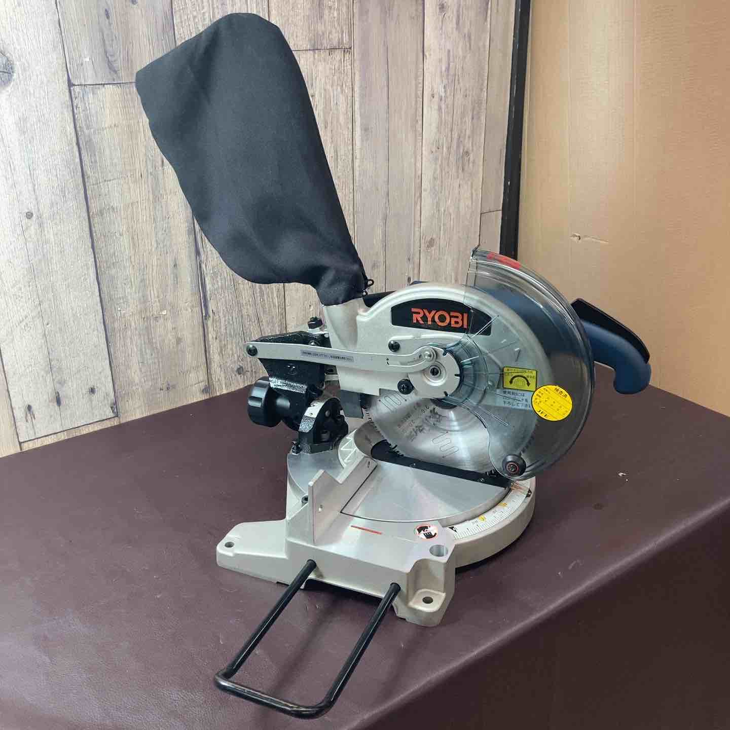 中古品】 京セラ リョービ(RYOBI) 卓上丸ノコ TS-225 木材切断機 中古品】 京セラ リョービ(RYOBI) 卓上丸ノコ TS-225 木材切断機
