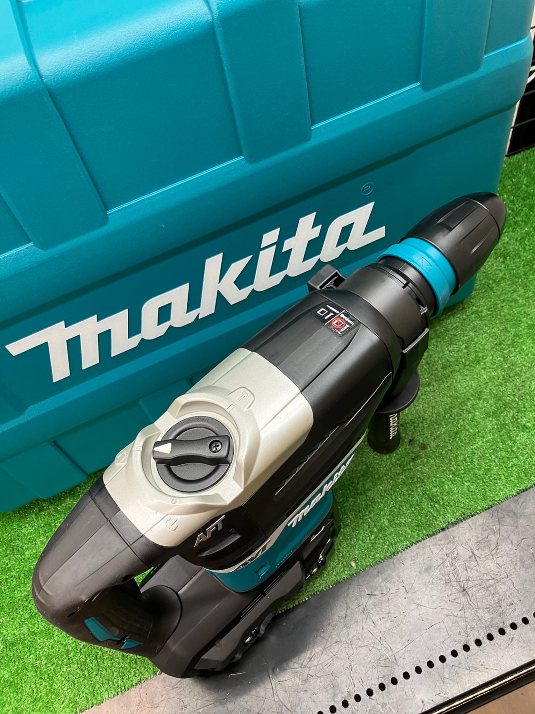 ★マキタ(makita) コードレスハンマドリル18V+18V→36V  HR400DPG2N SDSマックス 斫り ハツリ【川越店】