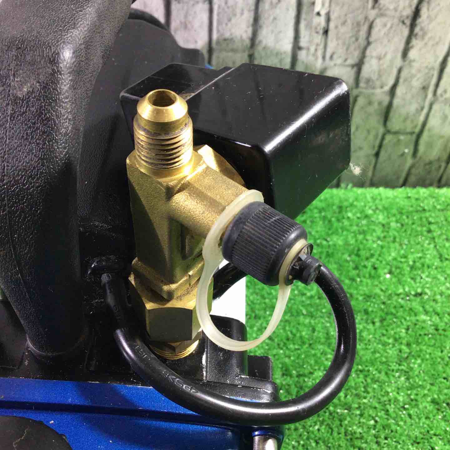 ◇タスコ(TASCO) 逆流防止弁付超軽量小型真空ポンプ TA150XB【川口店