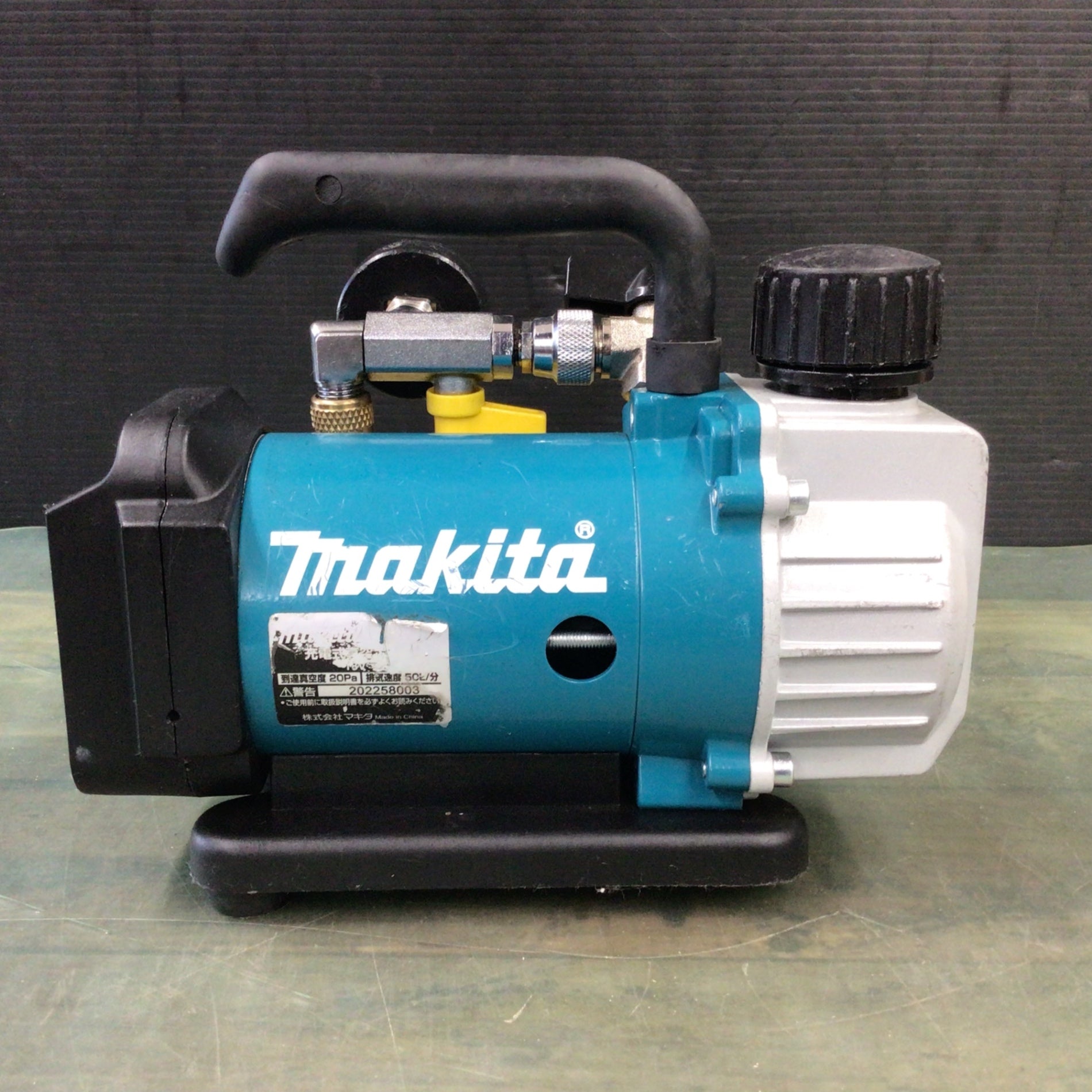 マキタ VP180DZ 充電式真空ポンプ【船橋馬込店】【店頭取引限定】【未使用】管理番号：ITA86O159EOQ Amazon | マキタ(Makita) 充電式真空ポンプ (本体のみ/バッテリー