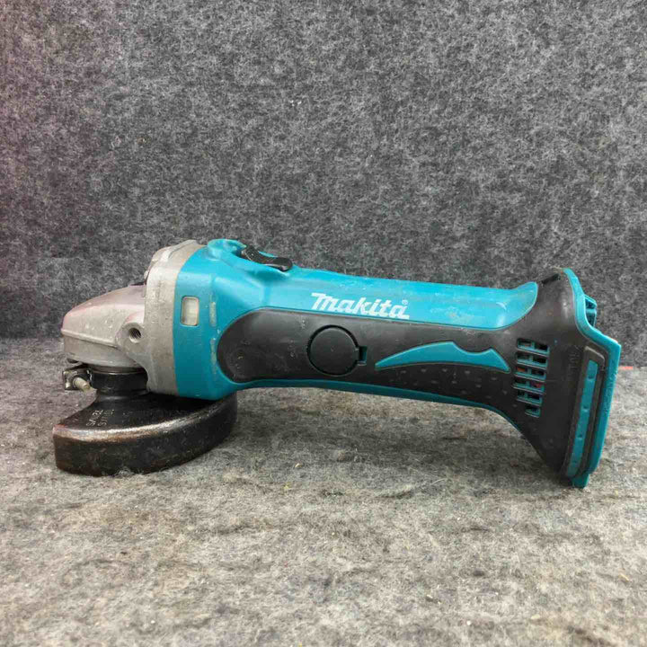 ☆マキタ(makita) コードレスディスクグラインダ GA402DZ 18V3.0Ahバッテリーのみ使用可【鴻巣店】