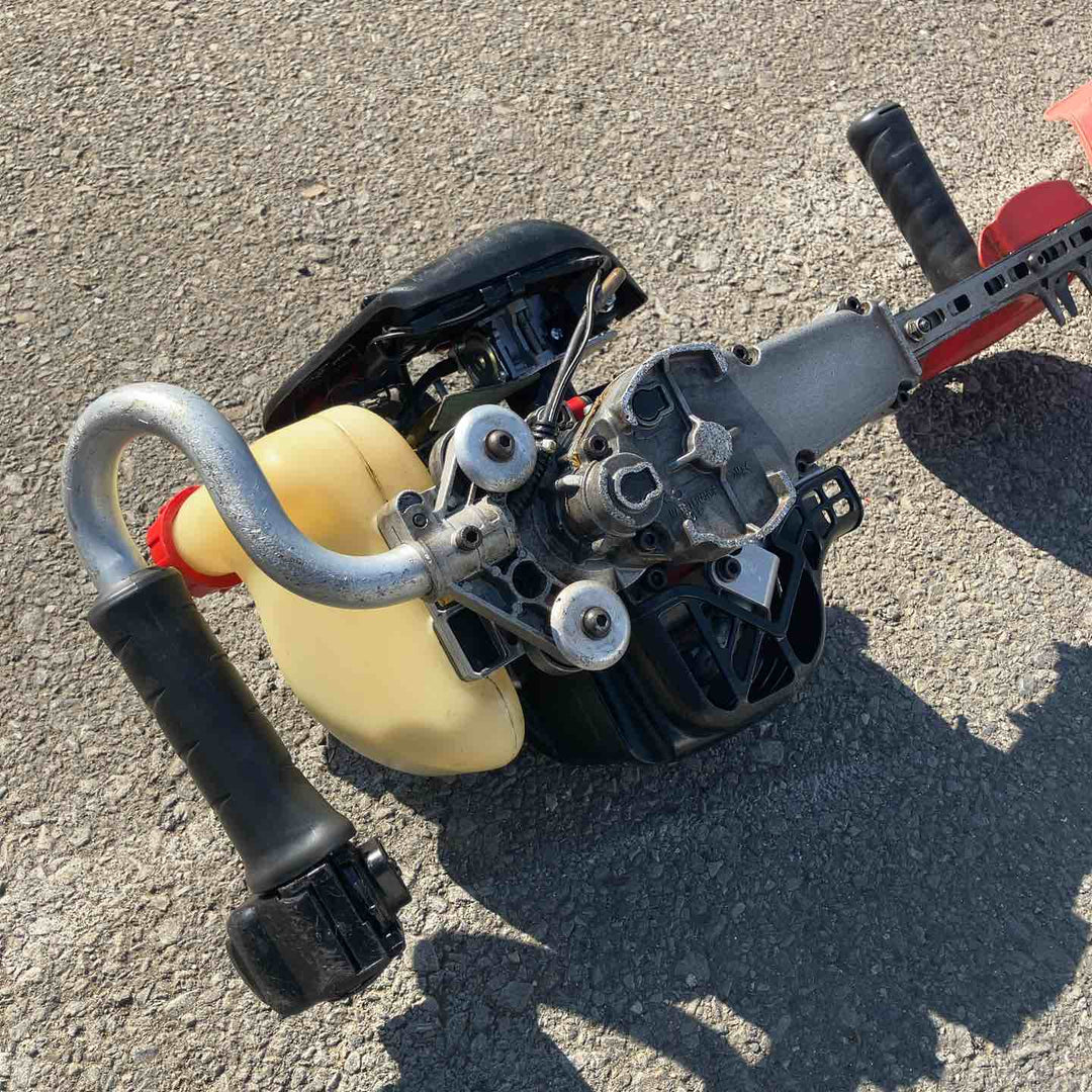 【中古品】 新ダイワ(shindaiwa) エンジンヘッジトリマ HT2210S 【東大和店】