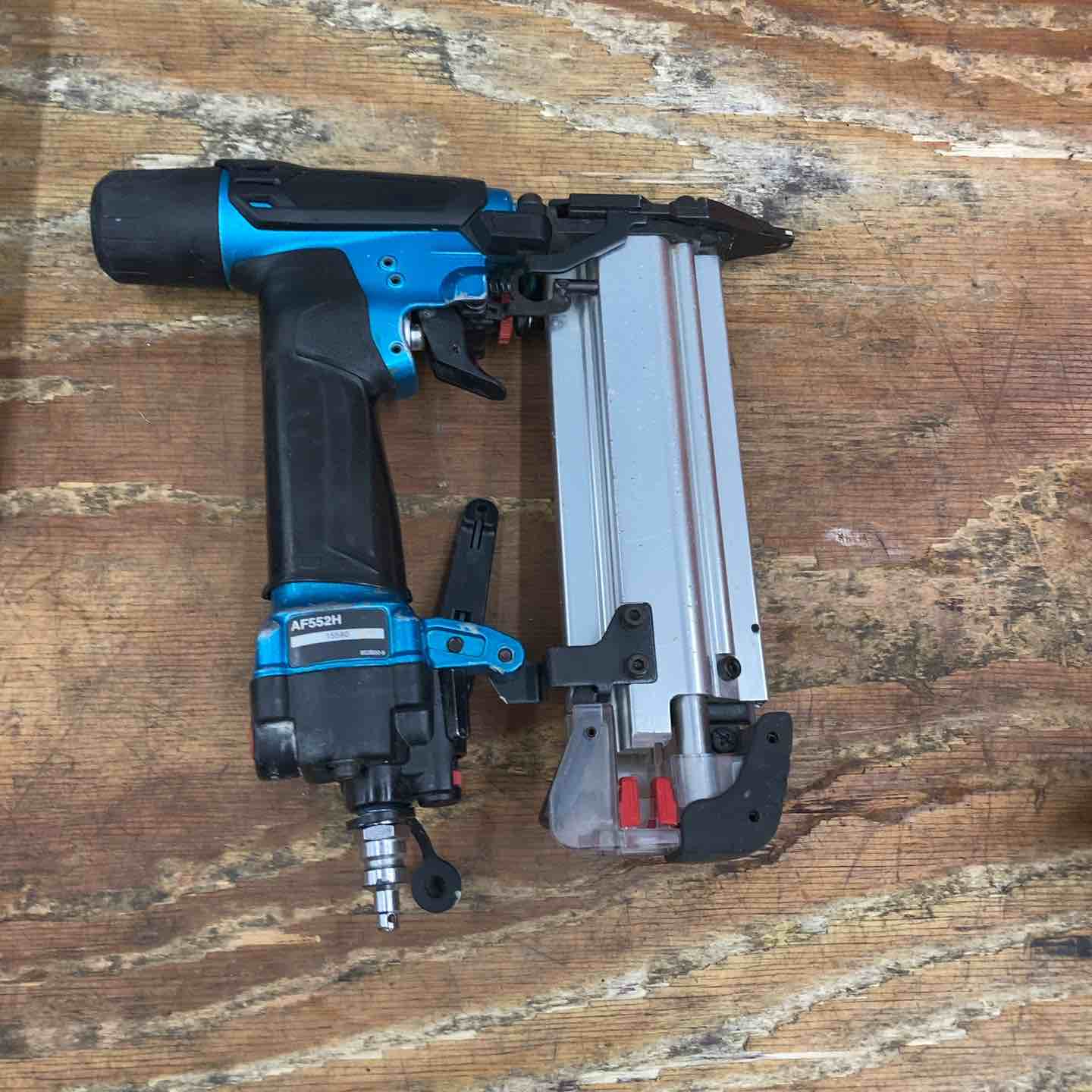 ☆マキタ(makita) 高圧フィニッシュネイラ AF552HM【柏店】 – アクト