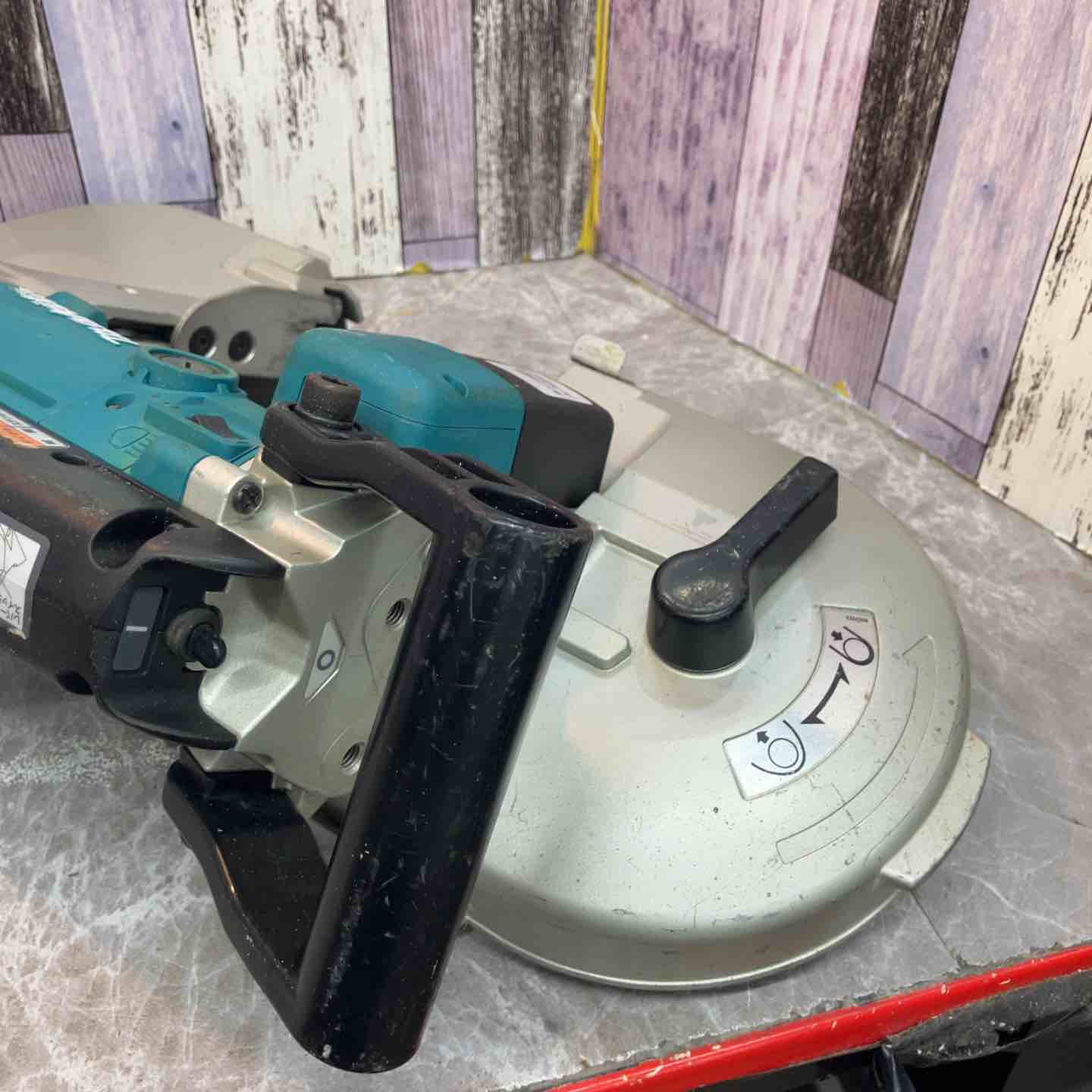 ★マキタ(makita) ポータブルバンドソー 2107F【八潮店】 ☆マキタ(makita) ポータブルバンドソー 2107F【八潮店】 – アクト