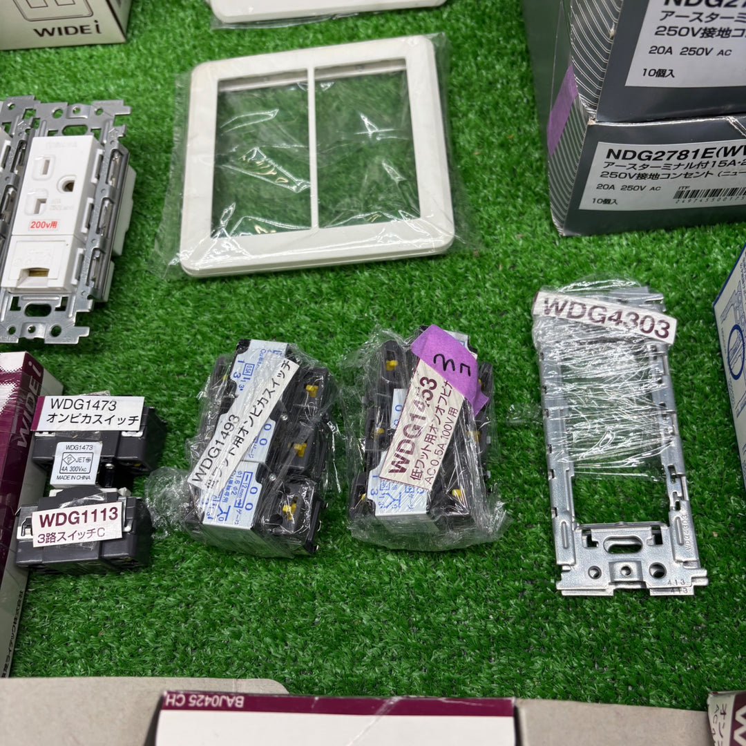 東芝 TOSHIBAスイッチ プレート コンセント など NDG2781E WDG5416 WDG5111 WDG1311 WDG1453など　約500個【電材館越谷店】