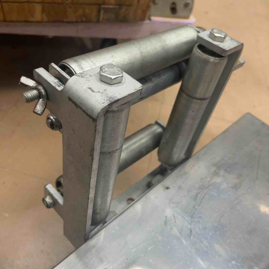 【店頭受取り限定】メーカー不明 ケーブル中間送り機 型式不明 200V【草加店】