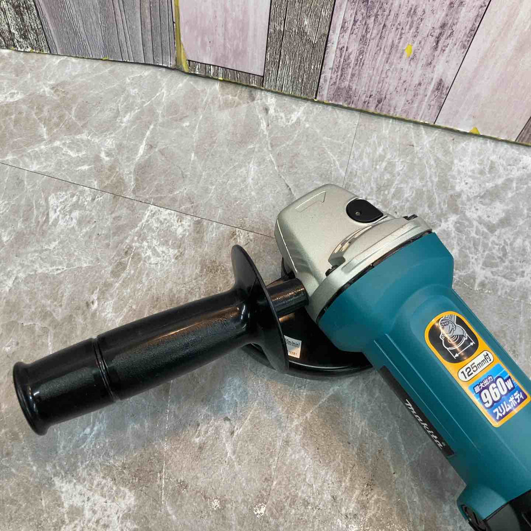 ☆マキタ(makita) 125mm ディスクグラインダ 9535B【八潮店】