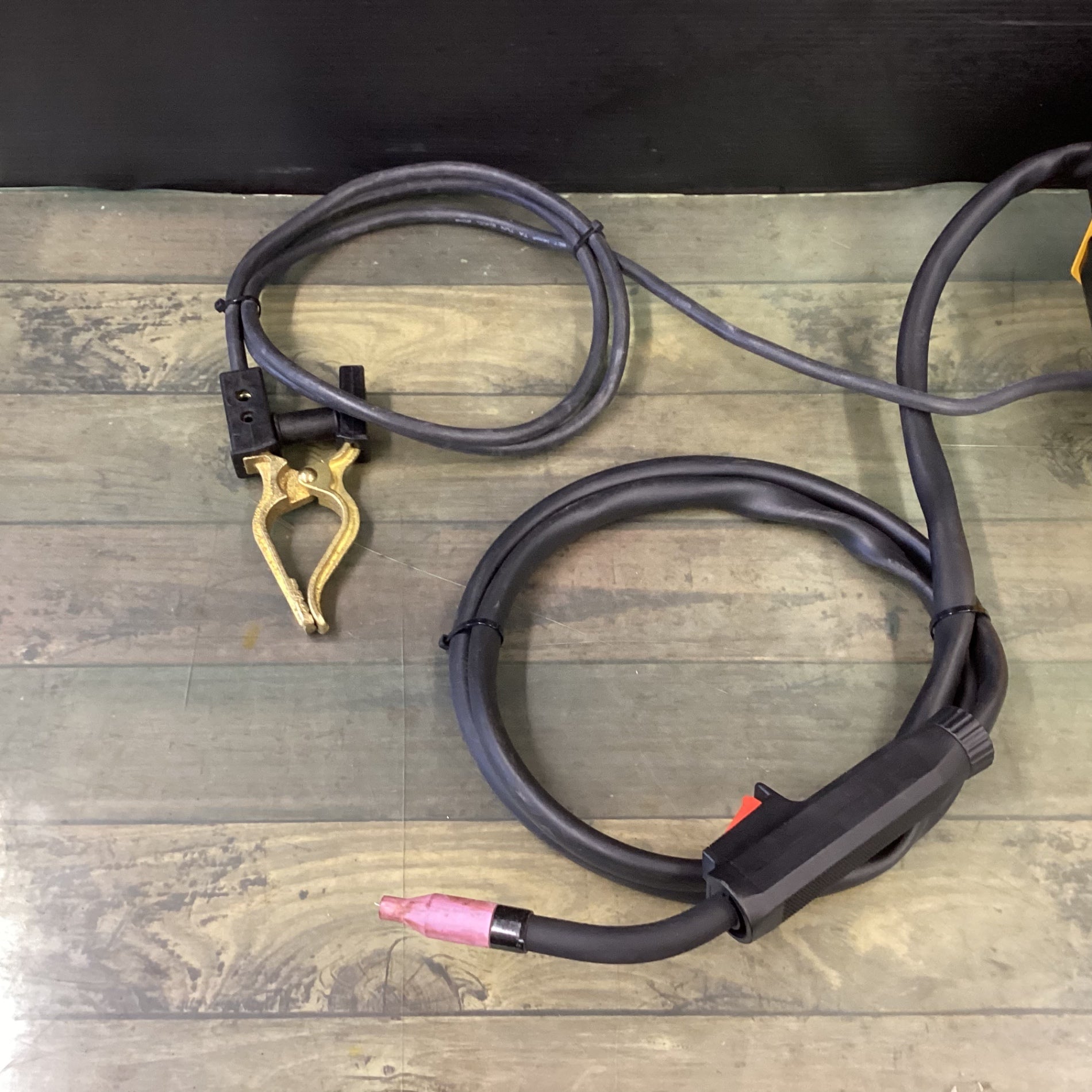 スズキッド  アーキュリー80ルナ80 半自動溶接機 ○スズキッド(SUZUKID) アーキュリー80 LUNAII 半自動溶接機 SAY-80L2