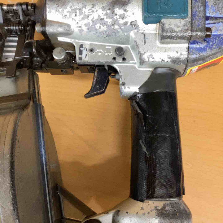 ☆マキタ(makita) 常圧エア釘打ち機 AN552【越谷店】