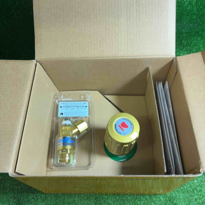 【未使用品】小池酸素 容器圧力調整器 セフティゴールドV SGV-1 (酸素用)×1 SGV-2 (アセチレン用)×1 【藤沢店】