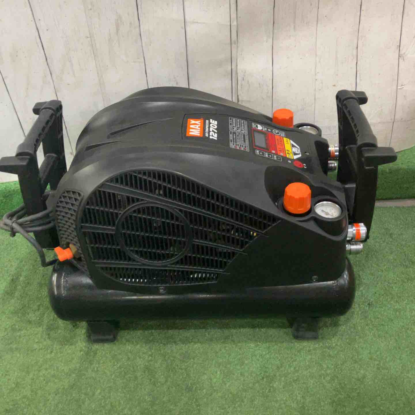 現状品☆マックス(MAX) エアコンプレッサー AK-HH1270E_ブラック