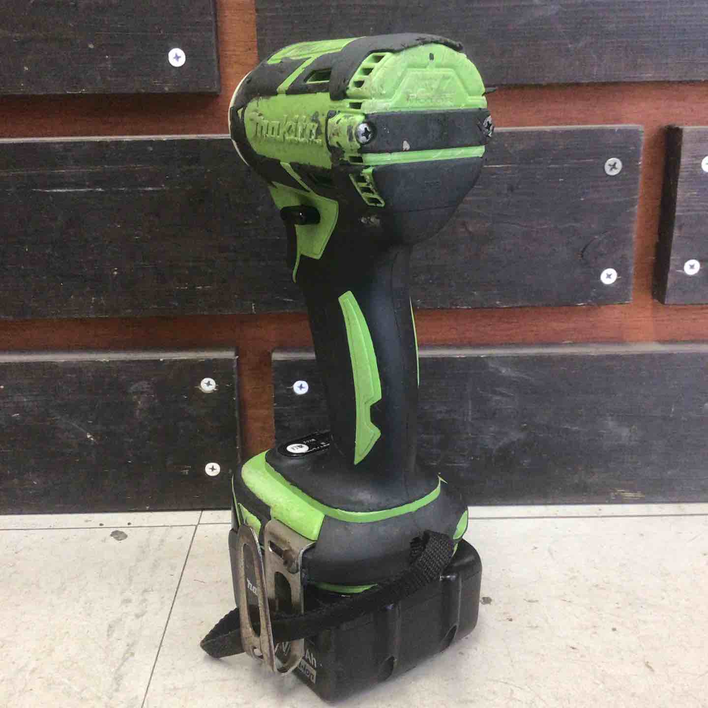 中古品】 マキタ/makita コードレスインパクトドライバー TD137DRFXL