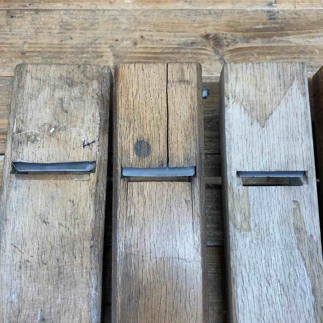 【中古品】 利休、近房、儀助、本忠正、左近、鉋5個セット 鉋 かんな カンナ 和工具 大工道具 鑿 のみ 鋸 のこ 【東大和店】