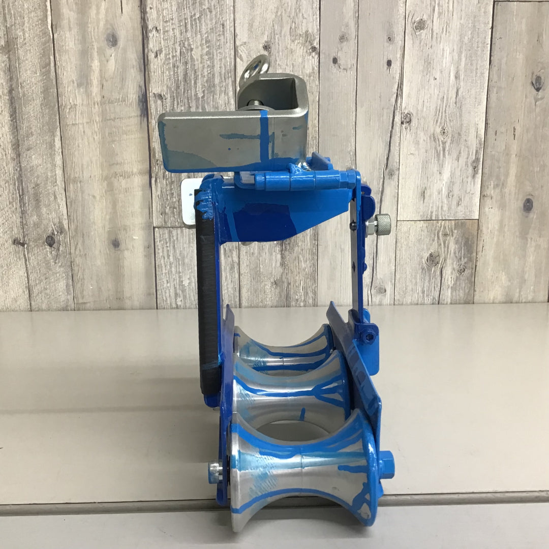【中古品】ダイワ製作所 ケーブルラック用 3連ローラー バイス付 ①【戸田店】