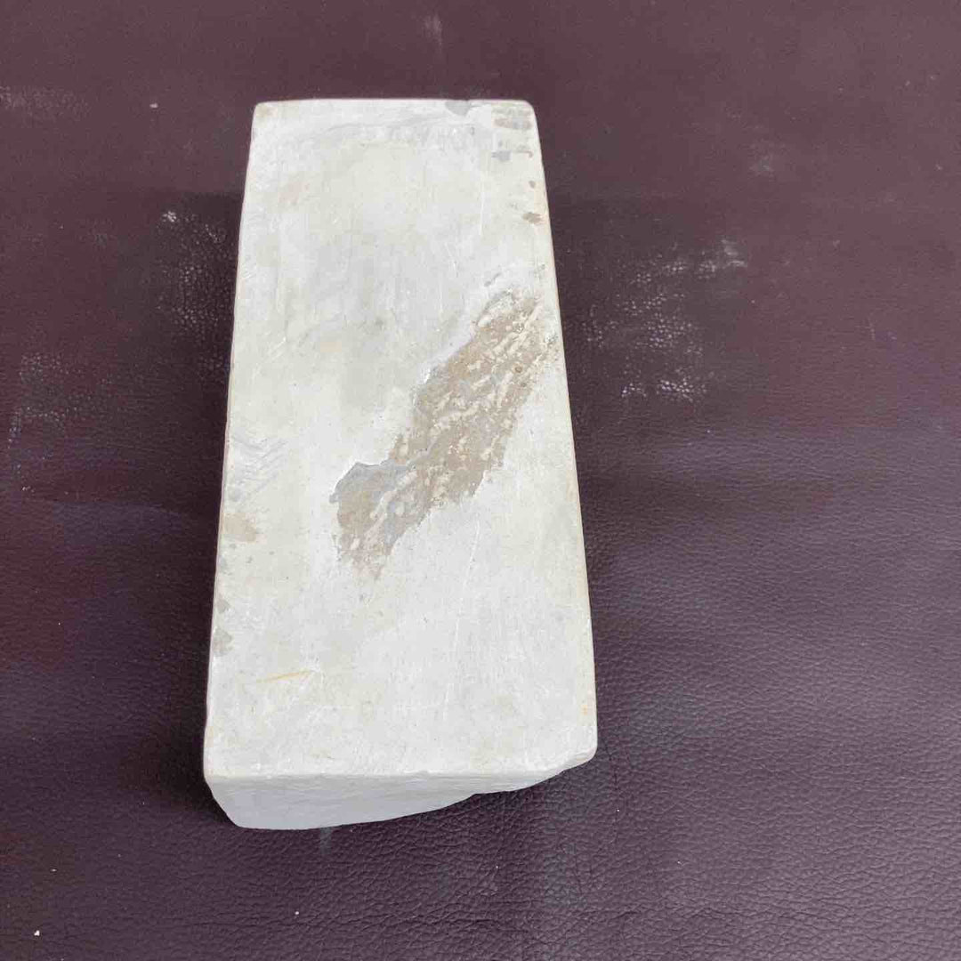 【超希少】 【中古美品】 【群馬沼田】 天然砥石 重量約2.2Kg 長さ約195ｘ幅約85ｘ高さ約60 大工 研ぎ 刃物 鑿 鉋 【東大和店】