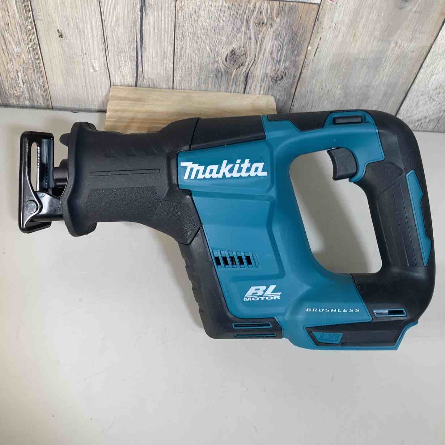 ☆マキタ(makita)18V コードレスレシプロソー 本体のみ JR188DZ 本体