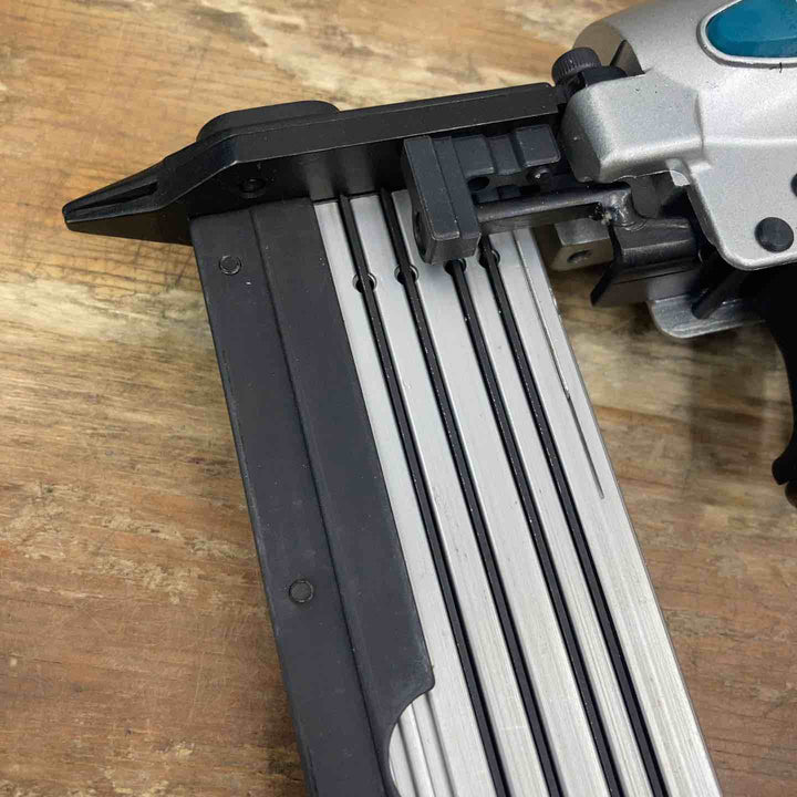 ★マキタ(makita) 常圧ピンネイラ AF351【柏店】