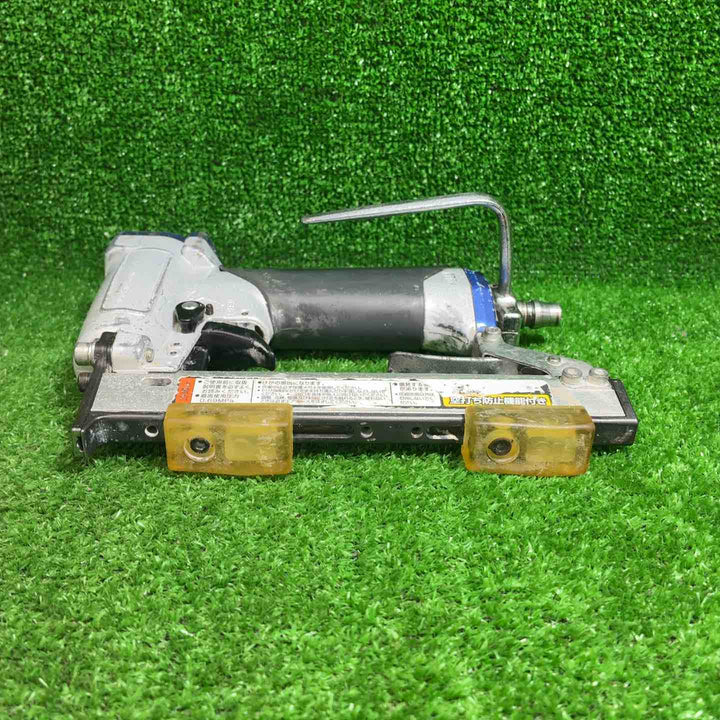 【中古品】 マキタ(makita) 常圧軽天タッカ AT422CA 【藤沢店】