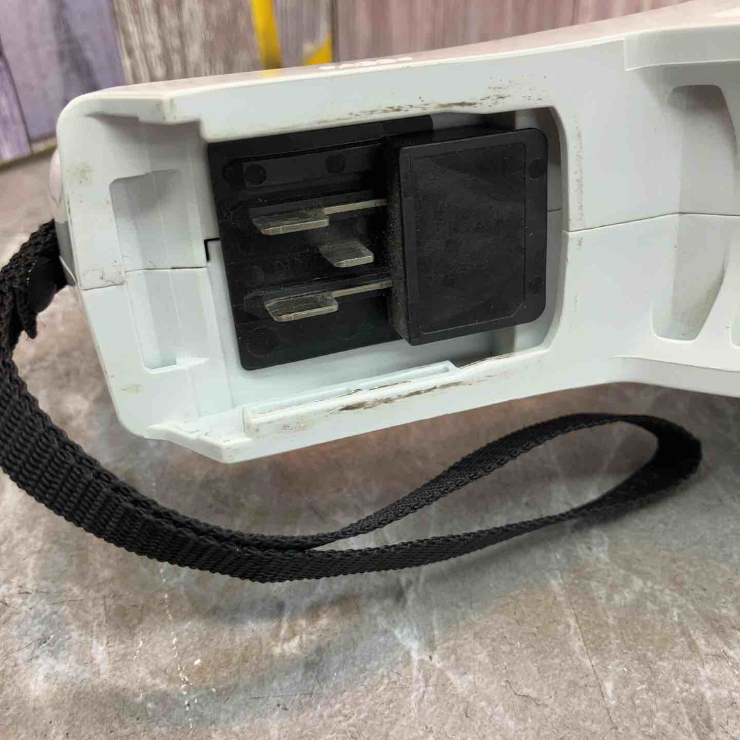 ◇マキタ(makita) コードレスクリーナ CL107FDZW【八潮店】