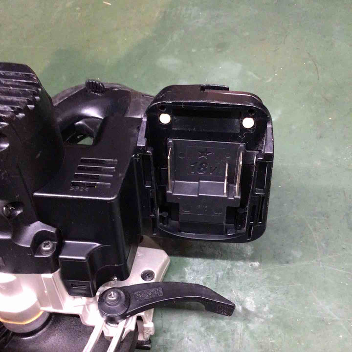 ★マキタ(makita) コードレス丸のこ HS471DZB【戸田店】