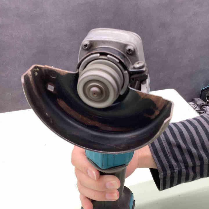 ☆マキタ(makita) 100mmコードレスディスクグラインダ GA404DZN (GA404DN)【越谷店】