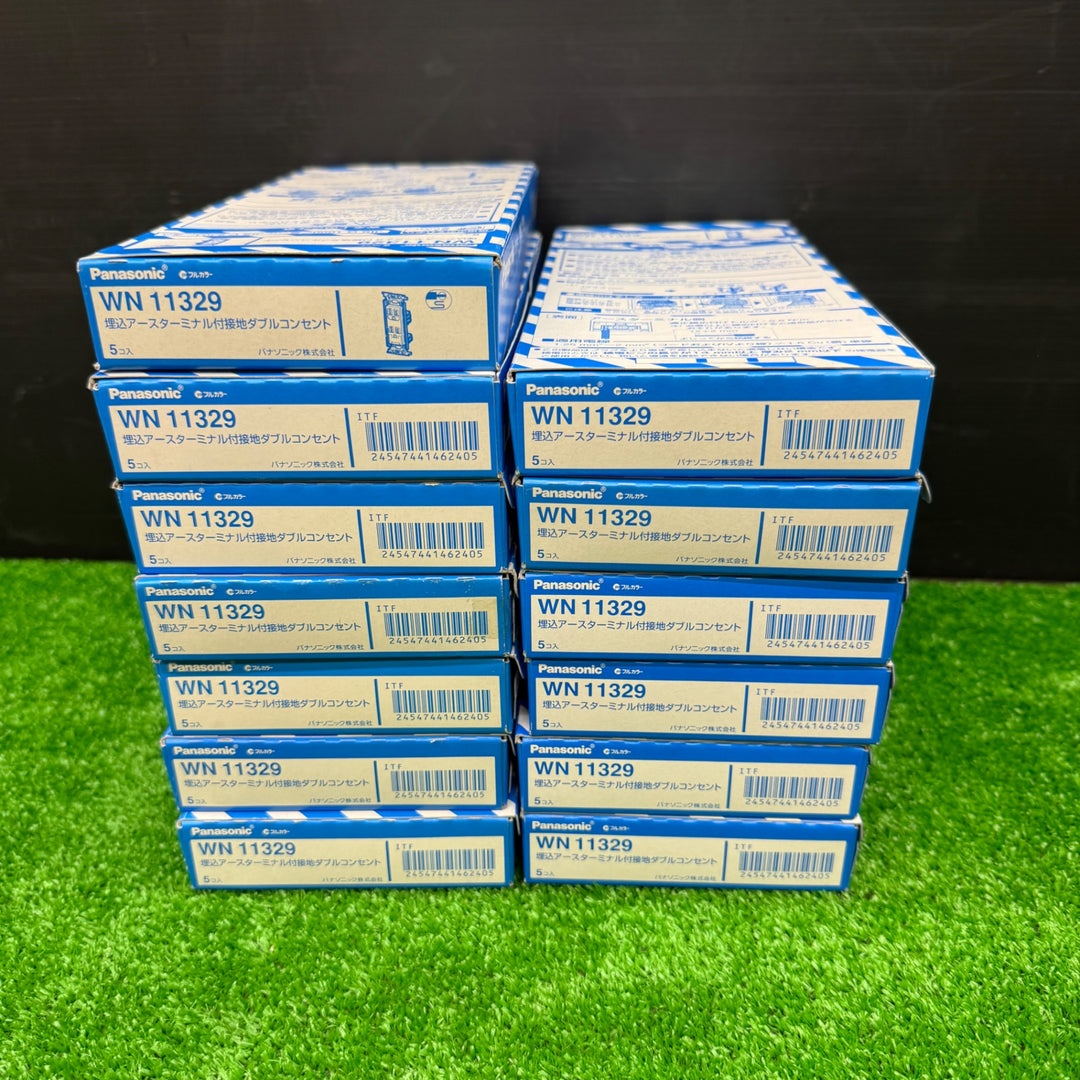 【未使用品】Panasonic パナソニック 埋込アースターミナル付接地ダブルコンセント WN11329 5個入り×13箱　65個【電材館越谷店】