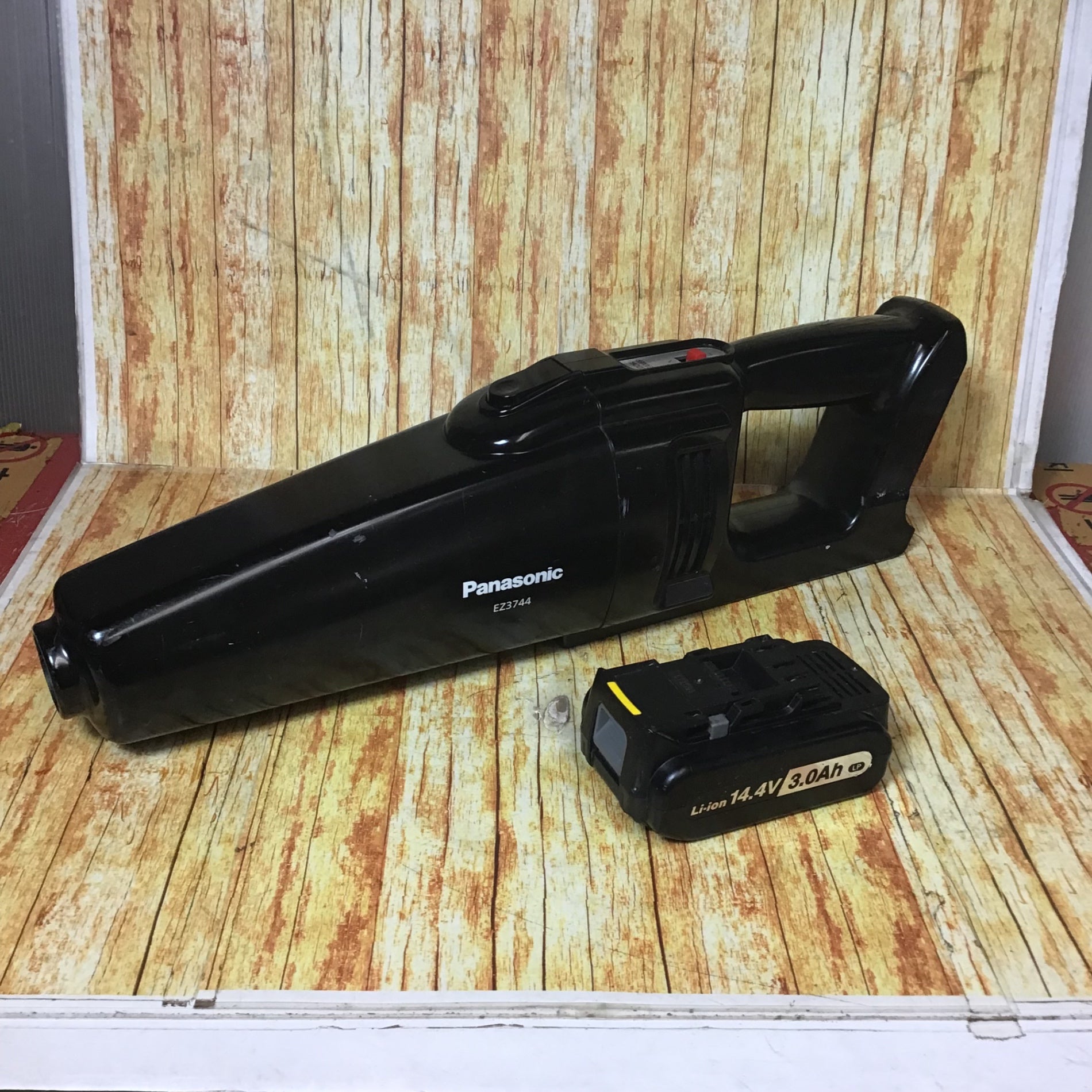 Panasonic(パナソニック) 工事用充電フロアクリーナー EZ3744